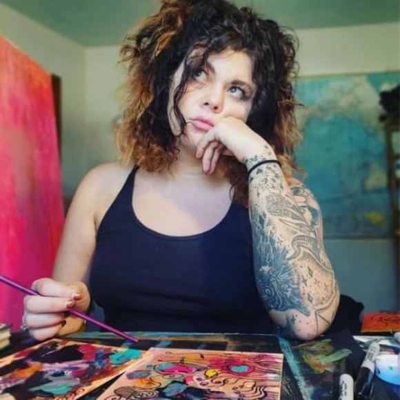 Meet your Posher, Courtnie - Picture 1 of 1